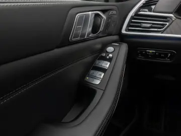 BMW X7 xD40d MSport NightVis 360 Laser SkyLounge 22