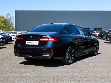 BMW 540d xDrive M-Sport Pano 360-Camera Bowers&Wilkins HUD