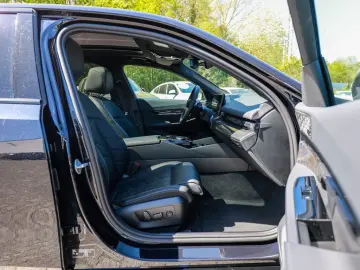 BMW 540d xDrive M-Sport Pano 360-Camera Bowers&Wilkins HUD