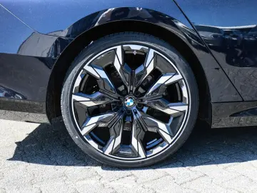 BMW 540d xDrive M-Sport Pano 360-Camera Bowers&Wilkins HUD