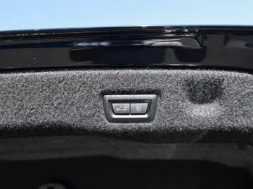 BMW 540d xDrive M-Sport Pano 360-Camera Bowers&Wilkins HUD