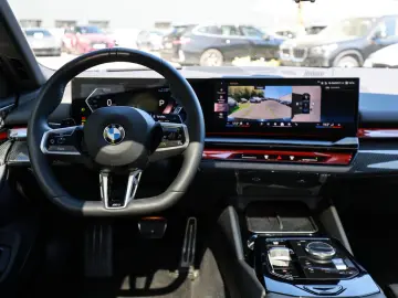 BMW 540d xDrive M-Sport Pano 360-Camera Bowers&Wilkins HUD