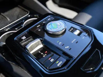 BMW 540d xDrive M-Sport Pano 360-Camera Bowers&Wilkins HUD