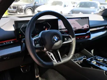 BMW 540d xDrive M-Sport Pano 360-Camera Bowers&Wilkins HUD