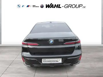 BMW 740d xDrive M SPORT PRO SKY LOUNGE ICONIC GLOW A