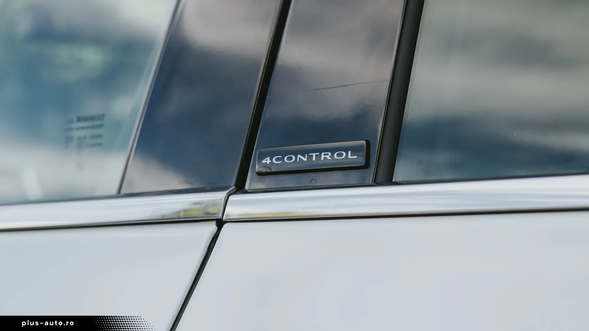 Renault Espace Initiale Paris