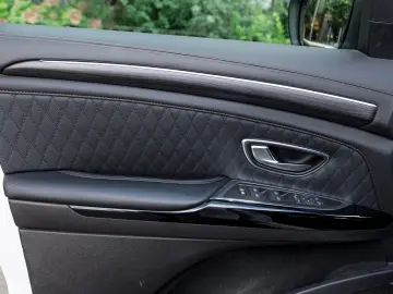Renault Espace Initiale Paris