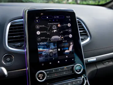 Renault Espace Initiale Paris