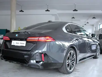 BMW 520d M-Sport ACC Camera
