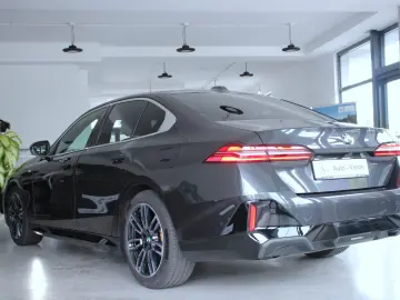 BMW 520d M-Sport ACC Camera