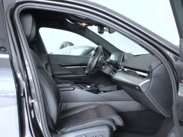BMW 520d M-Sport ACC Camera