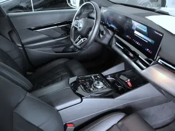 BMW 520d M-Sport ACC Camera