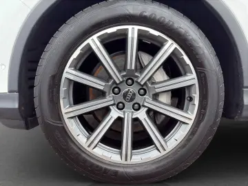 AUDI Q7 50 TDI quattro tiptronic Matrix