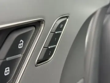 AUDI Q7 50 TDI quattro tiptronic Matrix
