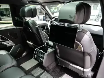 Land Rover Range Rover P530 LWB Autobiography