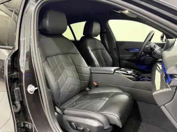 BMW 520i M-Sport Carbon 360-Camera HK ACC
