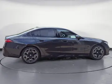 BMW 520i M-Sport Carbon HK