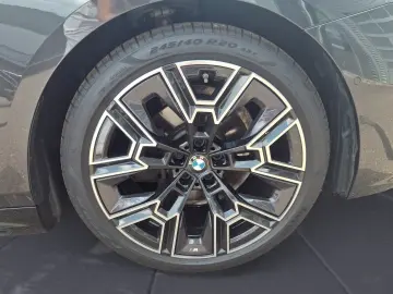 BMW 520i M-Sport Carbon HK