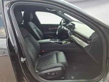 BMW 520i M-Sport Carbon HK