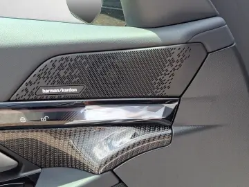 BMW 520i M-Sport Carbon HK