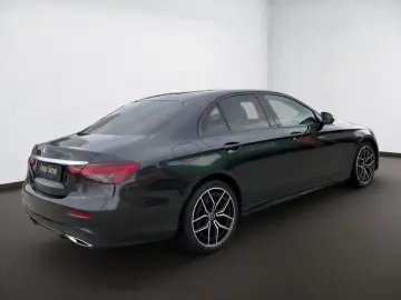 MERCEDES-BENZ E 220 d 4M AMG SHD AHK MBEAM NIGHT DIS…