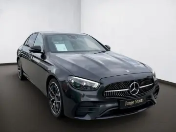 MERCEDES-BENZ E 220 d 4M AMG SHD AHK MBEAM NIGHT DIS…