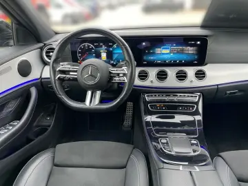MERCEDES-BENZ E 220 d 4M AMG SHD AHK MBEAM NIGHT DIS…