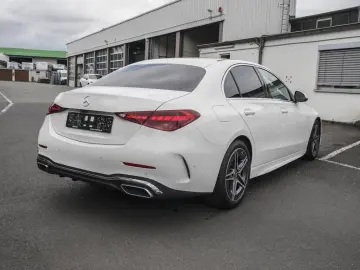 MERCEDES-BENZ C 200 4M AMG Kamera Totwinkel Ambiente CarPlay