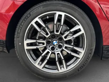 BMW 520i M-Sport Pano 360-Camera HK HUD