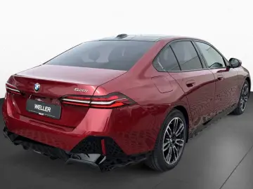BMW 520i M-Sport Pano 360-Camera HK HUD