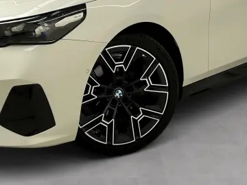 BMW 520i M-Sport Driv-Assist-Prof HK
