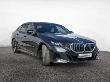 BMW 520i M-Sport Carbon Pano 360-Camera HK