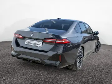 BMW 520i M-Sport Carbon Pano 360-Camera HK