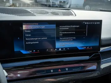 BMW 520i M-Sport Carbon Pano 360-Camera HK