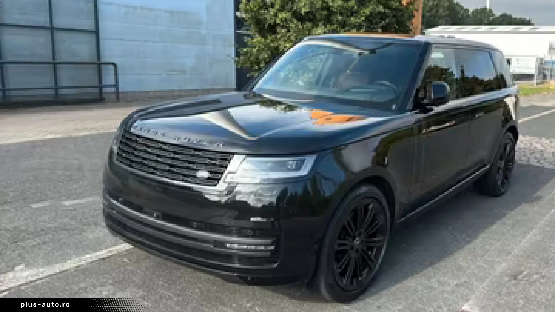 Land Rover Range Rover P530 ATB LWB Business-Seats-Rear