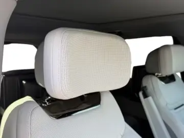 Land Rover Range Rover P615 LWB SV SIGNATURE SUITE CLUBTISC