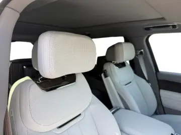 Land Rover Range Rover P615 LWB SV SIGNATURE SUITE CLUBTISC