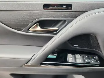 LEXUS LX 600 Premium 360-Camera Mark Levinson