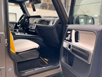 Mercedes-Benz G63 AMG FULL CARBON A22 DVD WEBASTO