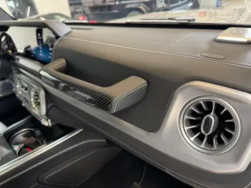 Mercedes-Benz G63 AMG FULL CARBON A22 DVD WEBASTO