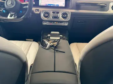 Mercedes-Benz G63 AMG FULL CARBON A22 DVD WEBASTO