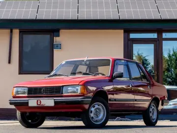 Peugeot 305