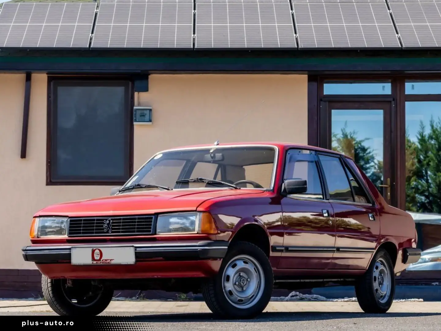 Peugeot 305