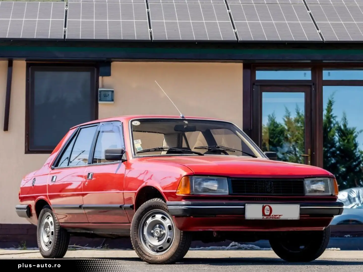 Peugeot 305