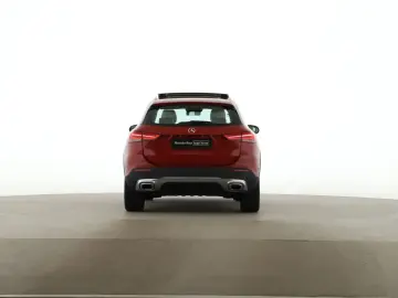 MERCEDES-BENZ GLA 250 e