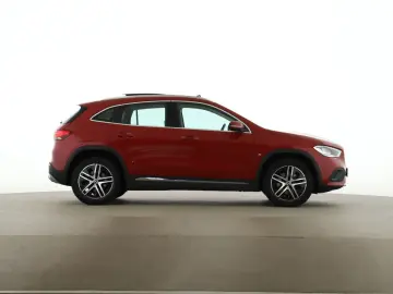 MERCEDES-BENZ GLA 250 e