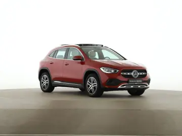 MERCEDES-BENZ GLA 250 e