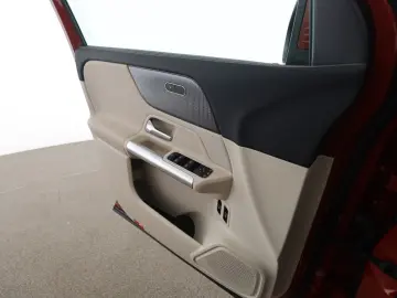 MERCEDES-BENZ GLA 250 e