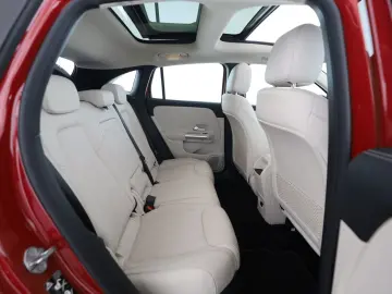 MERCEDES-BENZ GLA 250 e