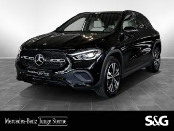 MERCEDES-BENZ GLA 200 Progressive